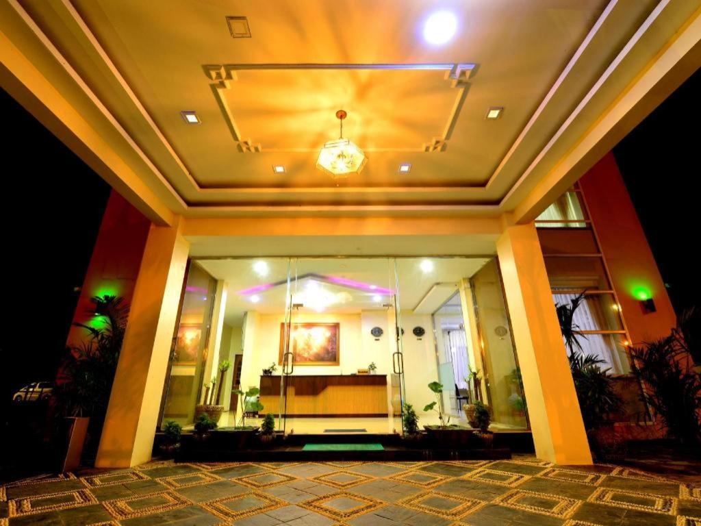 באגו Kanbawza Hinthar Hotel מראה חיצוני תמונה